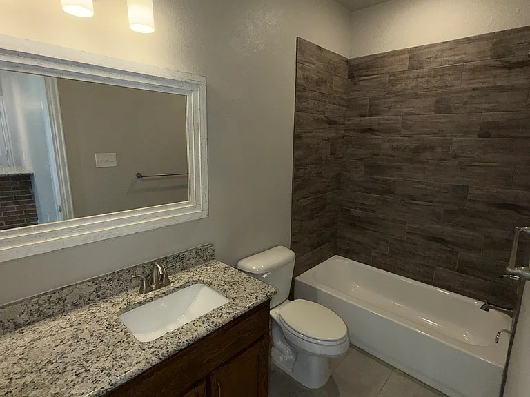3206 Fenway Cir — Photo 8