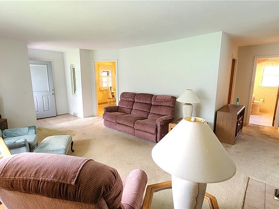 5th image of 27 Loderdale Rd