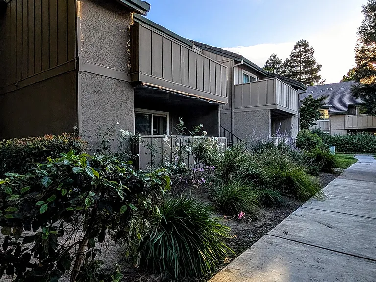 2265 Lakeview Cir — Photo 17