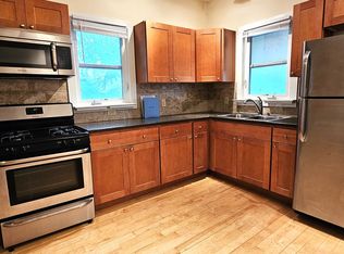 137 Park St, Burlington, VT 05401