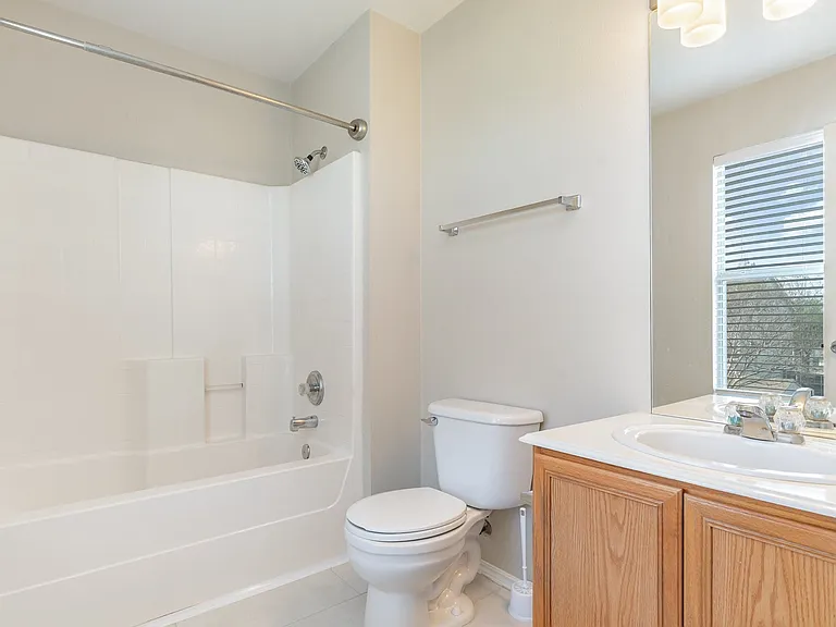 815 Carlton Rd — Photo 10