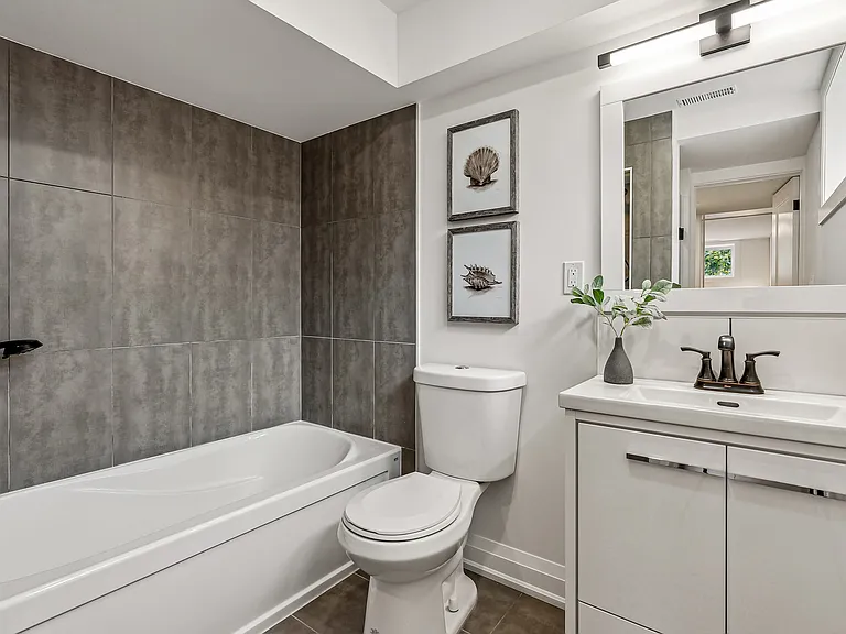 32 Warbeck Pl #B — Photo 6