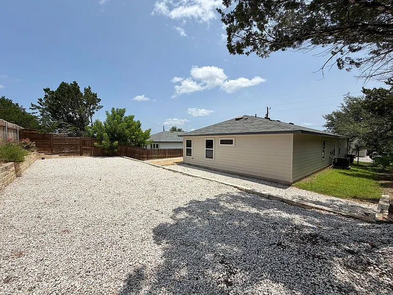 4300 Liberty Ln — Photo 39