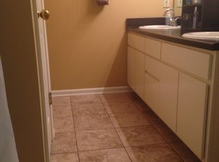 2002 Village Dr, Jonesboro, AR 72404