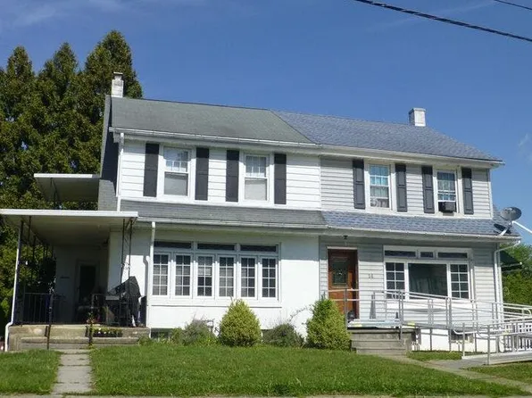 14 Woodland Rd, Wyomissing, PA 19610