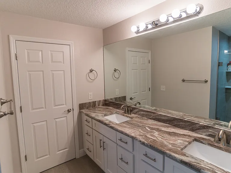 1517 N Grandview St #1 — Photo 70