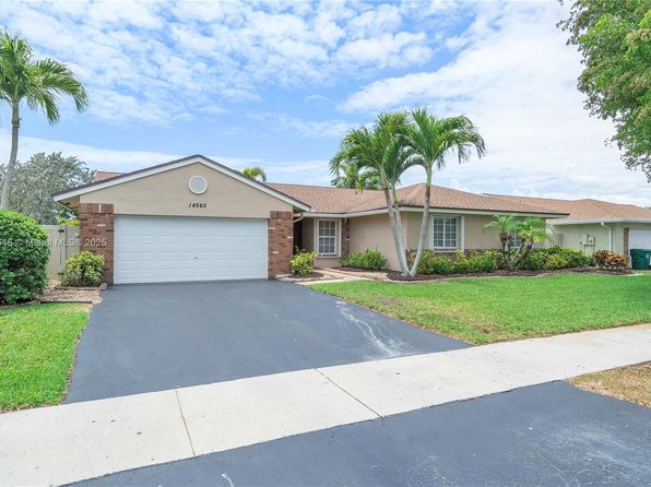 14660 Highland Springs Ct, Davie, FL 33325