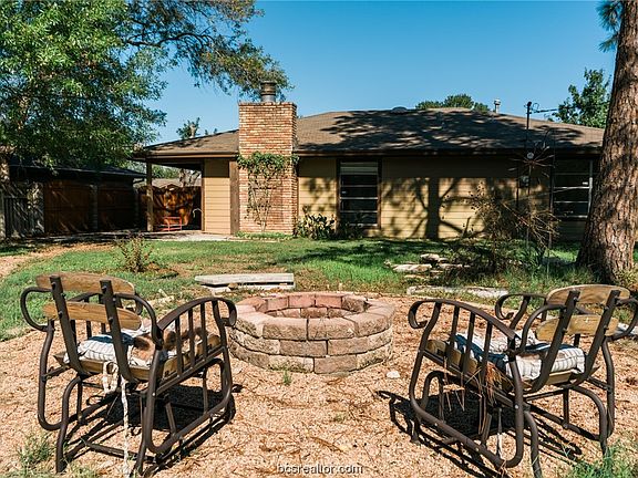 4th image of 3110 Lodgepole Dr