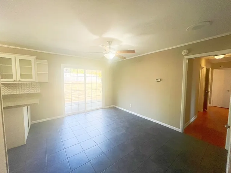 1708 Saint Augustine Ave — Photo 4