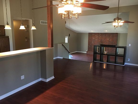 5th image of 15009 Eureux Cir