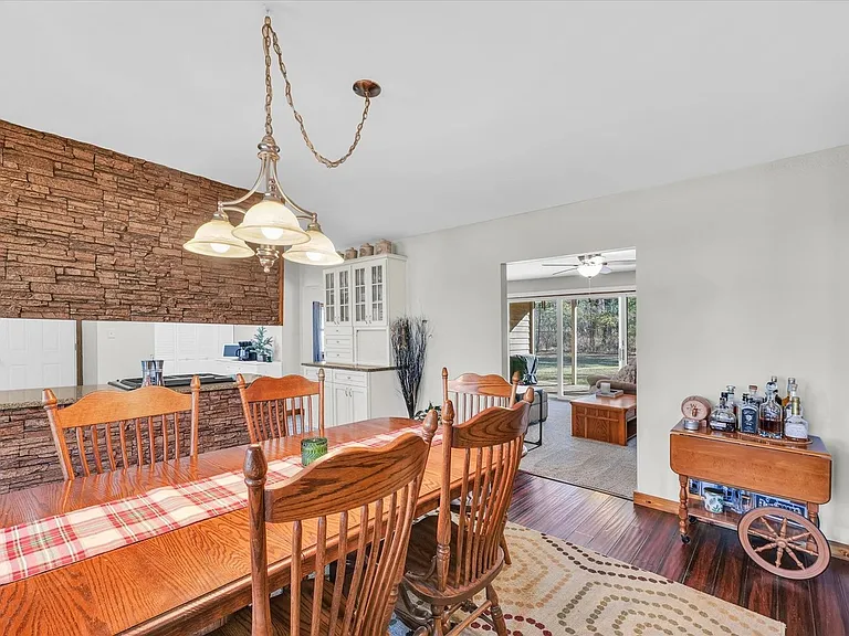 1705 Lake Shore Dr — Photo 7