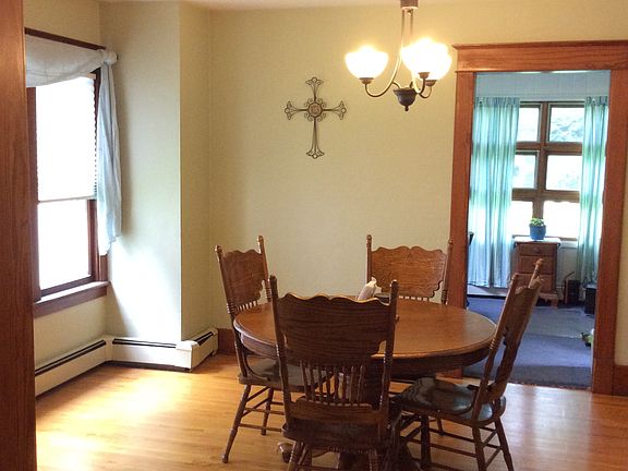 4th image of 217 Hunt Ave