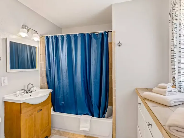1516 W Brande Ave — Photo 9