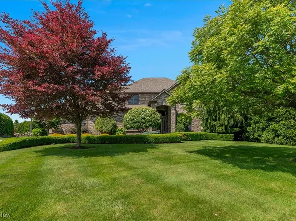 7878 Tuscany Dr, Poland, OH 44514