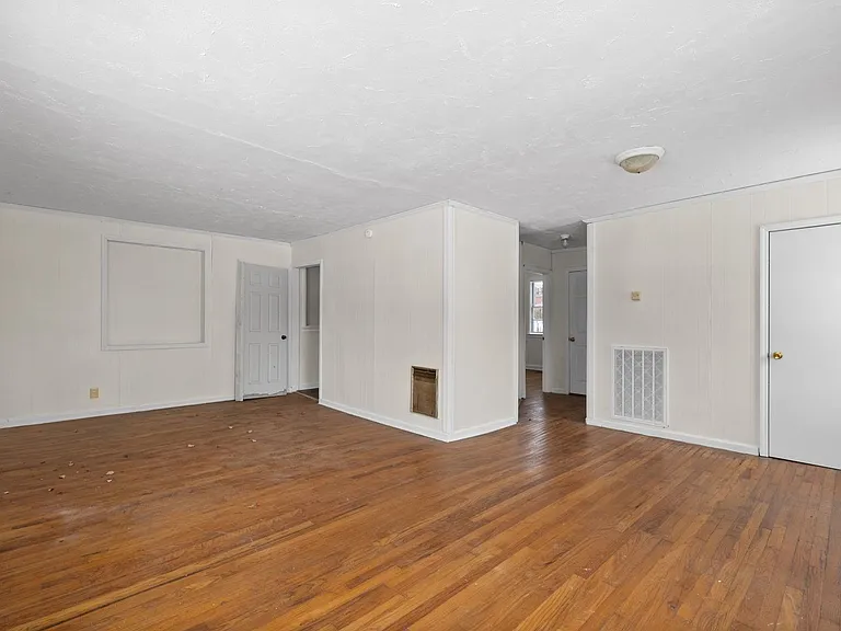 3 Garth Dr — Photo 9