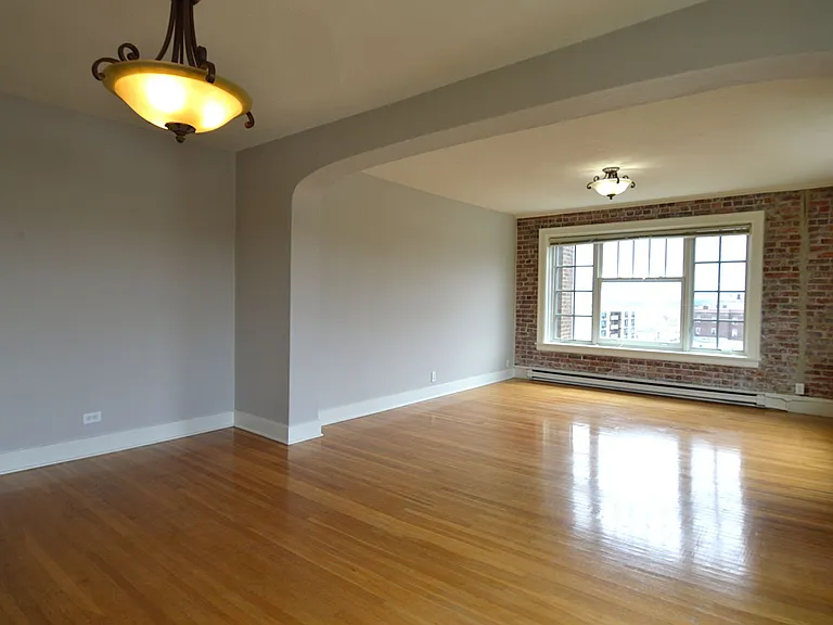 Townhouse Apartments — Photo 3