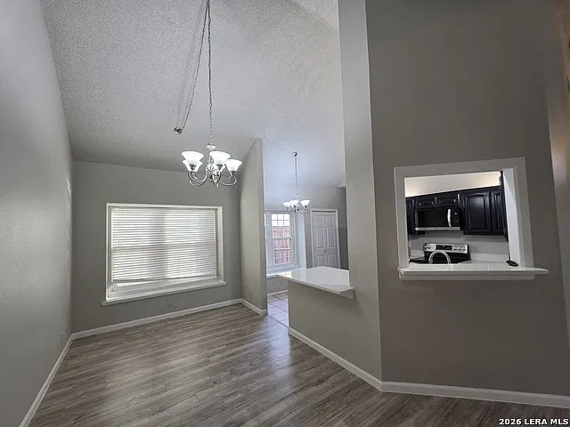 3 bed, 2.0 bath, 1520 sqft, $1,900 — Photo 4