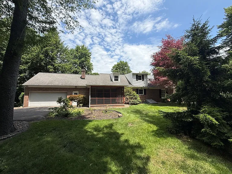 1800 Amarillo St NW — Photo 3