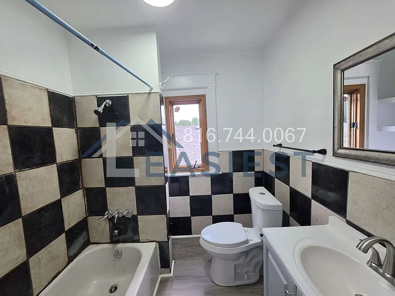4453 Francis St — Photo 15