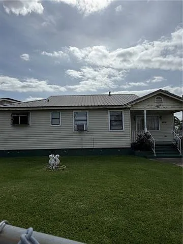 2 bed, 1.0 bath, 1100 sqft, $1,175 — Photo 2