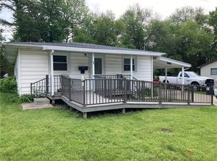 502 Davis St, Newton, IL 62448