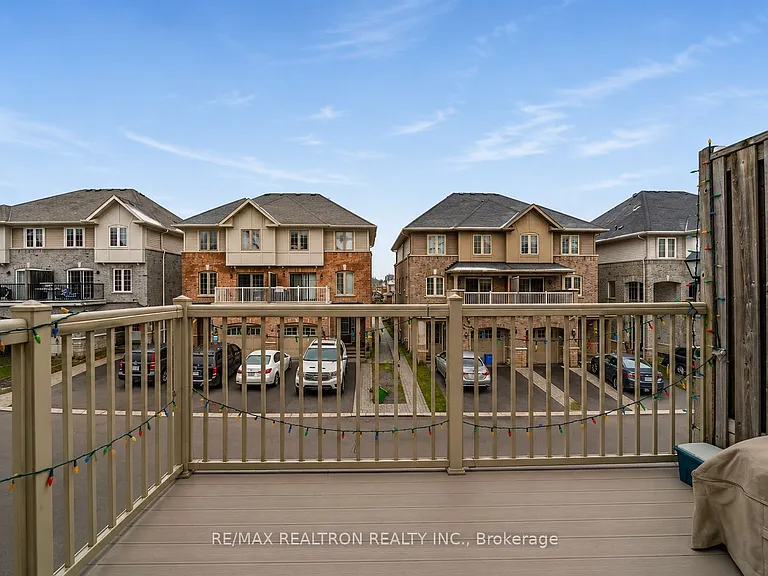 401 Rossland Rd E — Photo 25