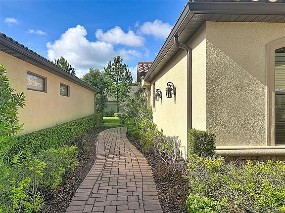 4th image of 8335 ALBERATA VISTA DRIVE