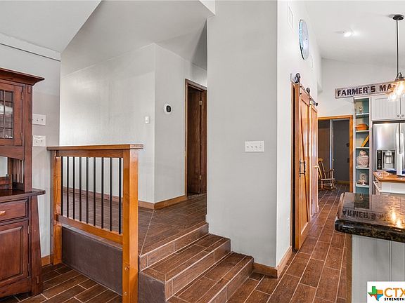 5th image of 111 Fischer Cove Dr