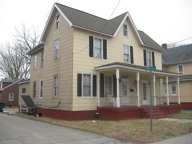 2nd image of 237 Newton St