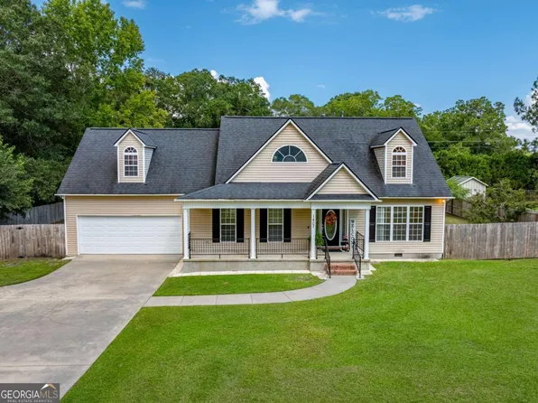 1407 Red Fox Trl, Tifton, GA 31793