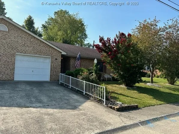 111 Belle Acres, Scott Depot, WV 25560