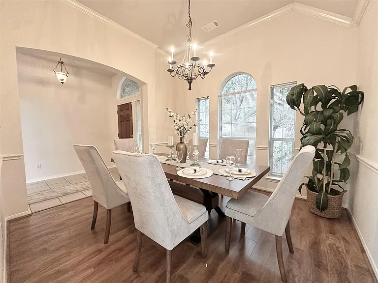 4903 Falls Cir — Photo 4