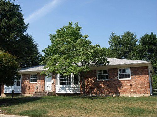 1st image of 676 Boelsen Dr