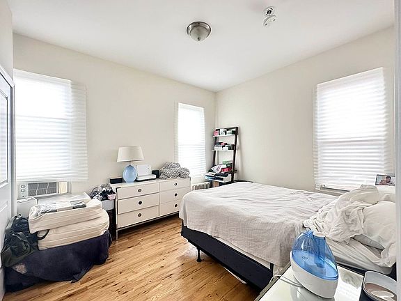 4th image of 68 Hausman St #3F