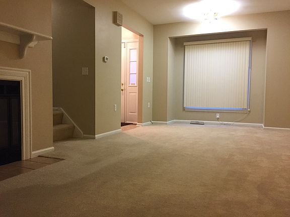 Dining area/living room