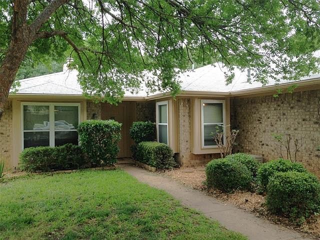 1st image of 708 Creekside Dr