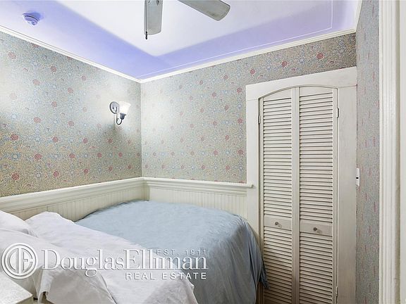 4th image of 111 8th Ave APT 8