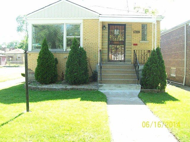 1st image of 9601 S Woodlawn Ave