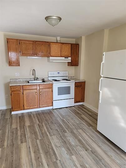 1st image of 42 E Washington St
