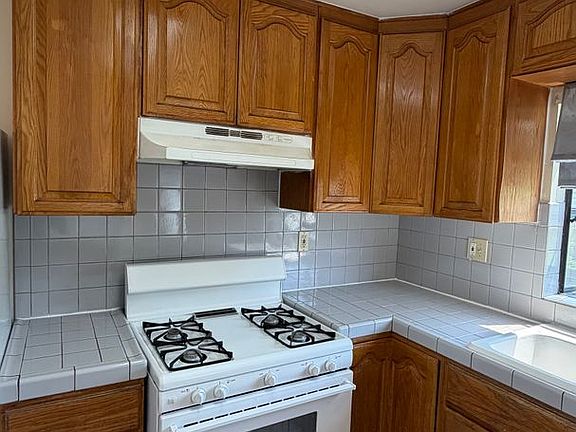 4th image of 508-514 S Marguerita Ave #M-512b