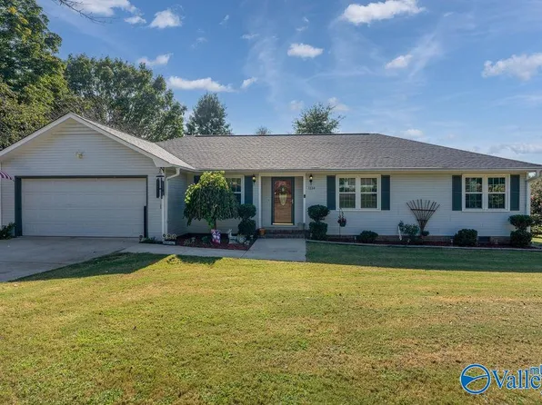 1114 Cimarron Dr, Scottsboro, AL 35769