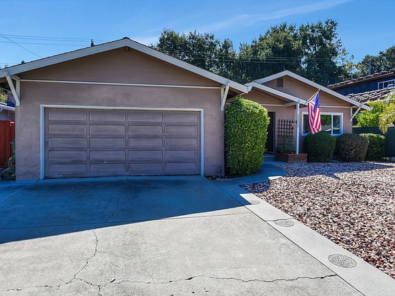 2nd image of 3320 Tracy Dr