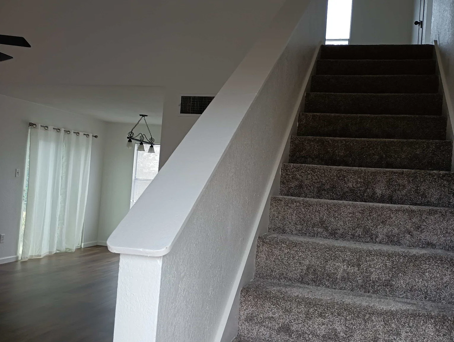 2 bed, 1.5 bath, 984 sqft, $1,450 — Photo 2