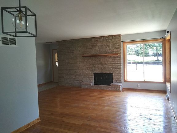 Large living room & dining room combo with hardwood floors!