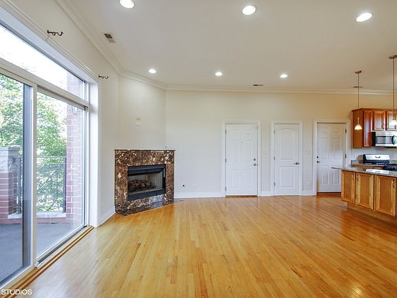 5th image of 2551 W Arthur Ave APT 3W