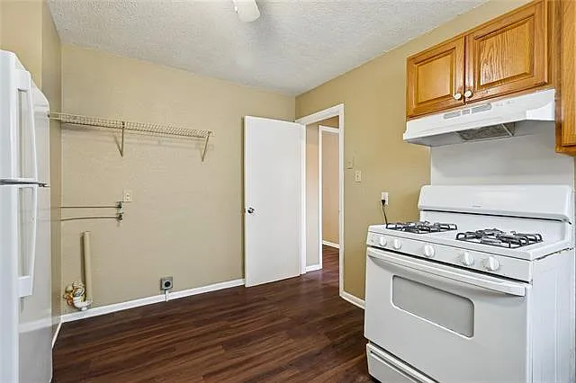 523 Wagner St — Photo 5