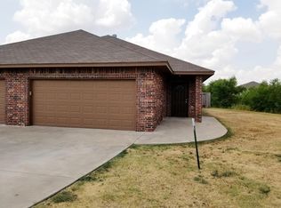 696 NE 20th St, Newcastle, OK 73065