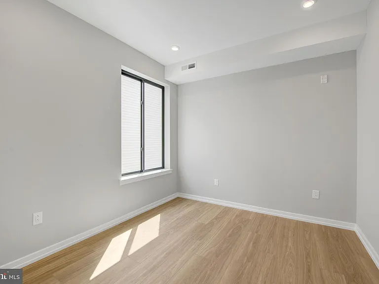 1205 S 15th St #3D — Photo 9