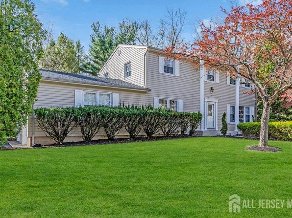 10 Kings Rd, East Brunswick, NJ 08816