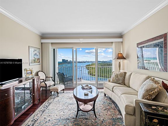 5th image of 500 Bayview Dr APT 1722